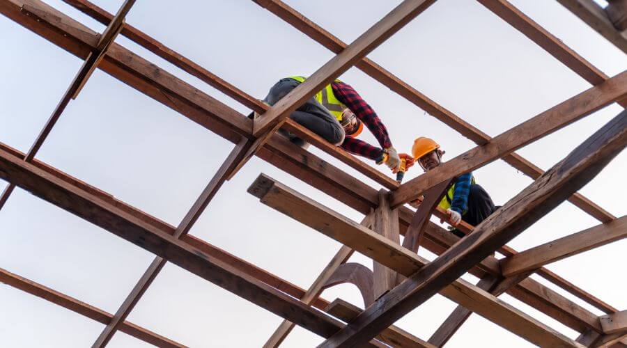 Professional gutter cleaning services in Phoenix, OR